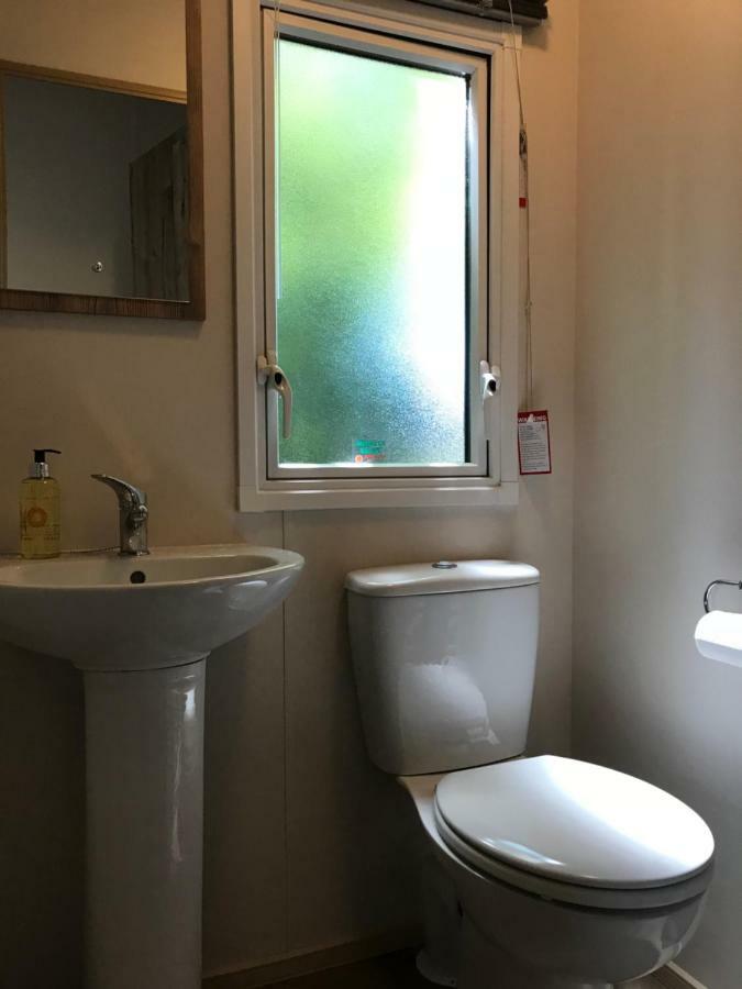 Westerley Cove Hotel Lymington Buitenkant foto